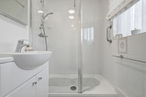 Photo 18- click for photo gallery